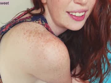 girl
        niilaa cam image #4199694