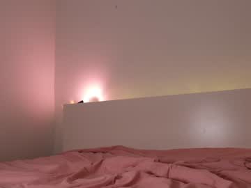 girl
        reei__ cam image #2445472