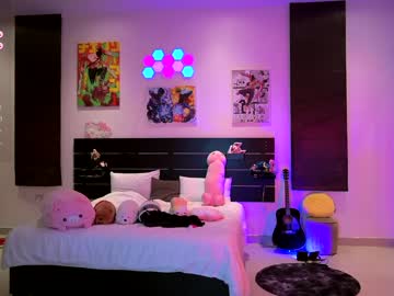 girl
        madnessalise cam image #3430417