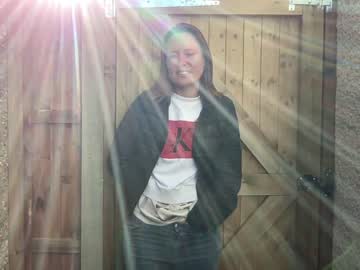 girl
        eatmypie69 cam image #2567716