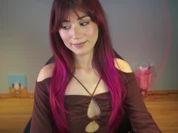 girl
        greeny_mat cam image #5076464