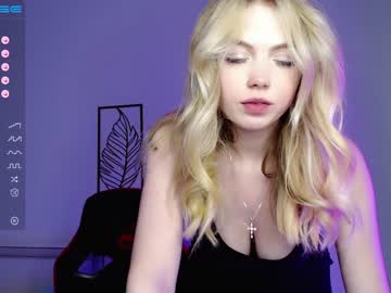 girl
        small_blondee cam image #916265