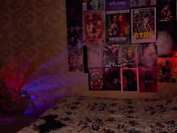 girl
        _northern_girl_ cam image #2503791