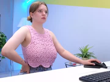 girl
        lovlybambi cam image #4477612