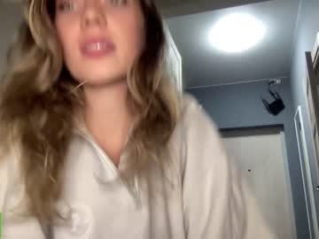 girl
        angel_from_sky cam image #3880358