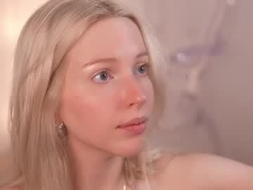 girl
        my_stella cam image #6110628