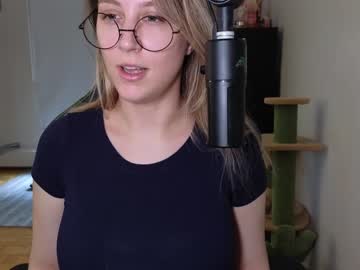 girl
        alexa_dream cam image #4184974