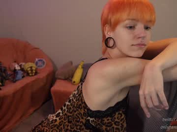 girl
        rhaenys cam image #4080628