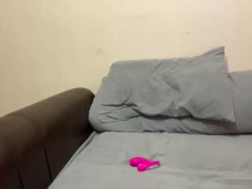 couple
        _krisvanessa_ cam image #2969252