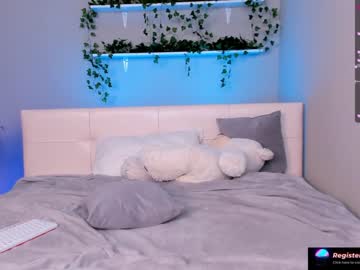 girl
        nickangiex cam image #747422