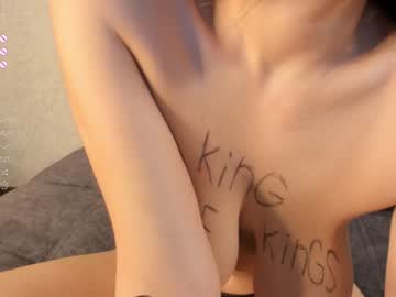girl
        conniesperry cam image #3081574