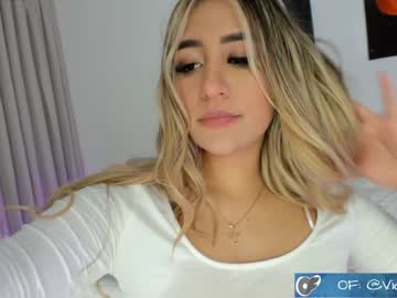 girl
        amelie_bunny_real cam image #1119842