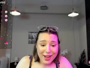 girl Sex Webcams With Notorious Girls with kylieeangel