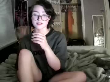 girl
        soursou cam image #1982852