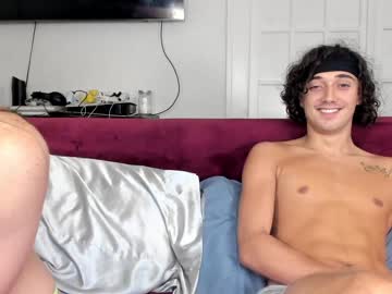 couple
        juicy_hazel cam image #2373523
