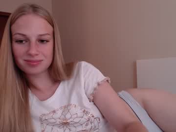 girl
        magic_couple13 cam image #2041783