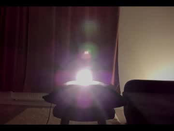 girl
        emilybatee cam image #1347153