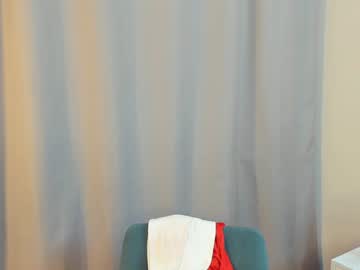girl
        gwenbluett cam image #5569533