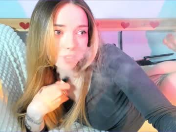 girl
        thisisamelia cam image #3035487