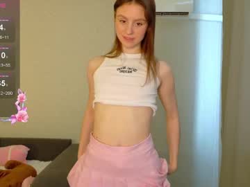 girl
        julieqt cam image #6602843
