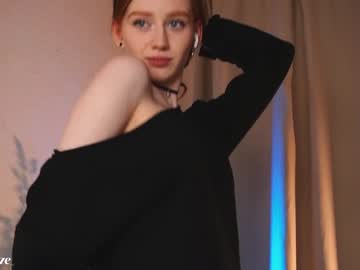 girl
        lizzy_blaze cam image #4216127