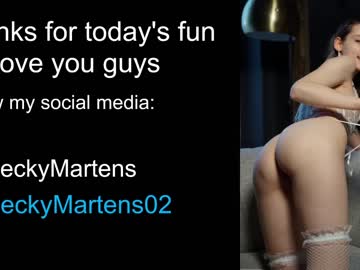 girl
        beckymartens cam image #1840729