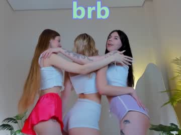girl
        cassie_palmer cam image #3880314