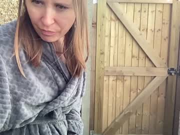 girl
        eatmypie69 cam image #4104042