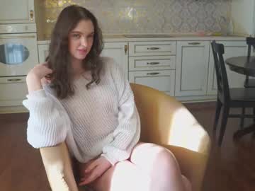 girl
        ashleychambless cam image #6179503