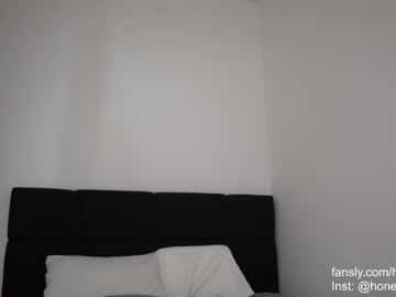 girl
        honeyyykate cam image #4291975