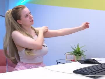 girl
        lovlybambi cam image #4349699