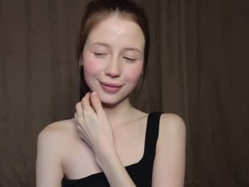 girl
        lovelydelmel cam image #3611571