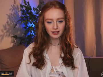 girl
        lizzy_blaze cam image #4438559