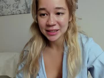 girl
        kristyspiritedaway cam image #2103569