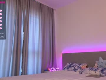 girl
        callme_star cam image #1932997