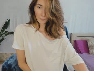 girl
        crystalnut cam image #3785900