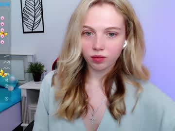 girl
        small_blondee cam image #936733