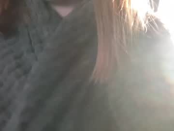 girl
        eatmypie69 cam image #3415671