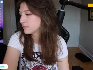 girl
        alexa_dream cam image #2037643