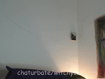 girl Sex Webcams With Notorious Girls with witchycat