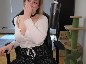girl
        alexa_dream cam image #4127471