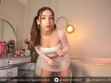 girl
        mariannacruzz cam image #1995875