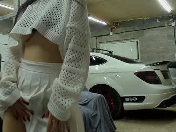 girl
        jenniferden cam image #4027493