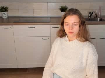 girl
        aubriananorris cam image #2937652