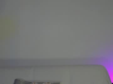 girl
        breeding_material cam image #4110626
