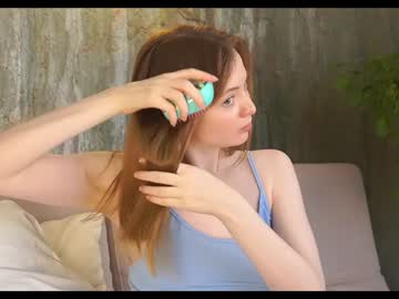 girl
        mona_elisa cam image #5276486