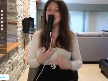 girl
        alexa_dream cam image #2245461