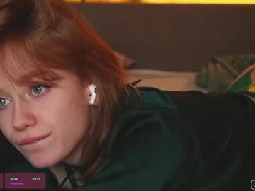 girl
        lizzy_blaze cam image #4862789