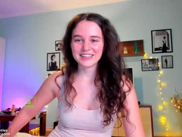 girl
        demurelixir cam image #3431211