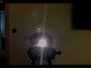 girl
        emilybatee cam image #2052097